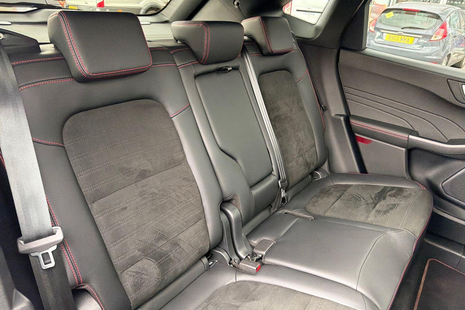 Ford KUGA Photo 19