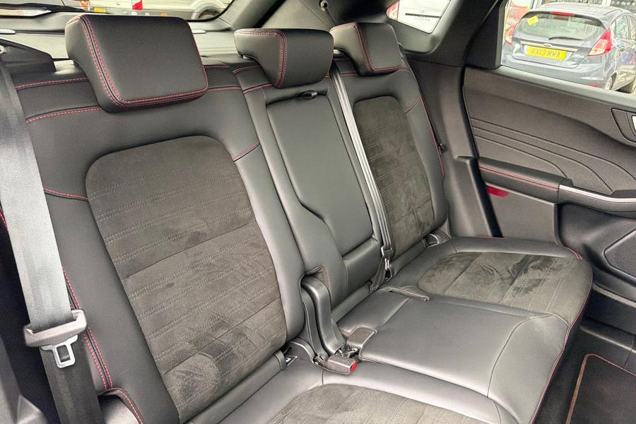 Ford KUGA Photo autoimg-b2cbbf3ef19cc395d3c9a00fd1f4e4afa234bd9d.jpg