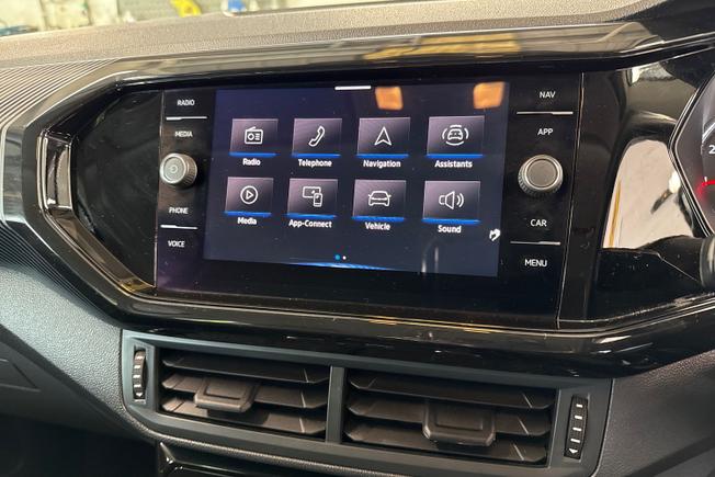 VOLKSWAGEN T-Cross Photo 14