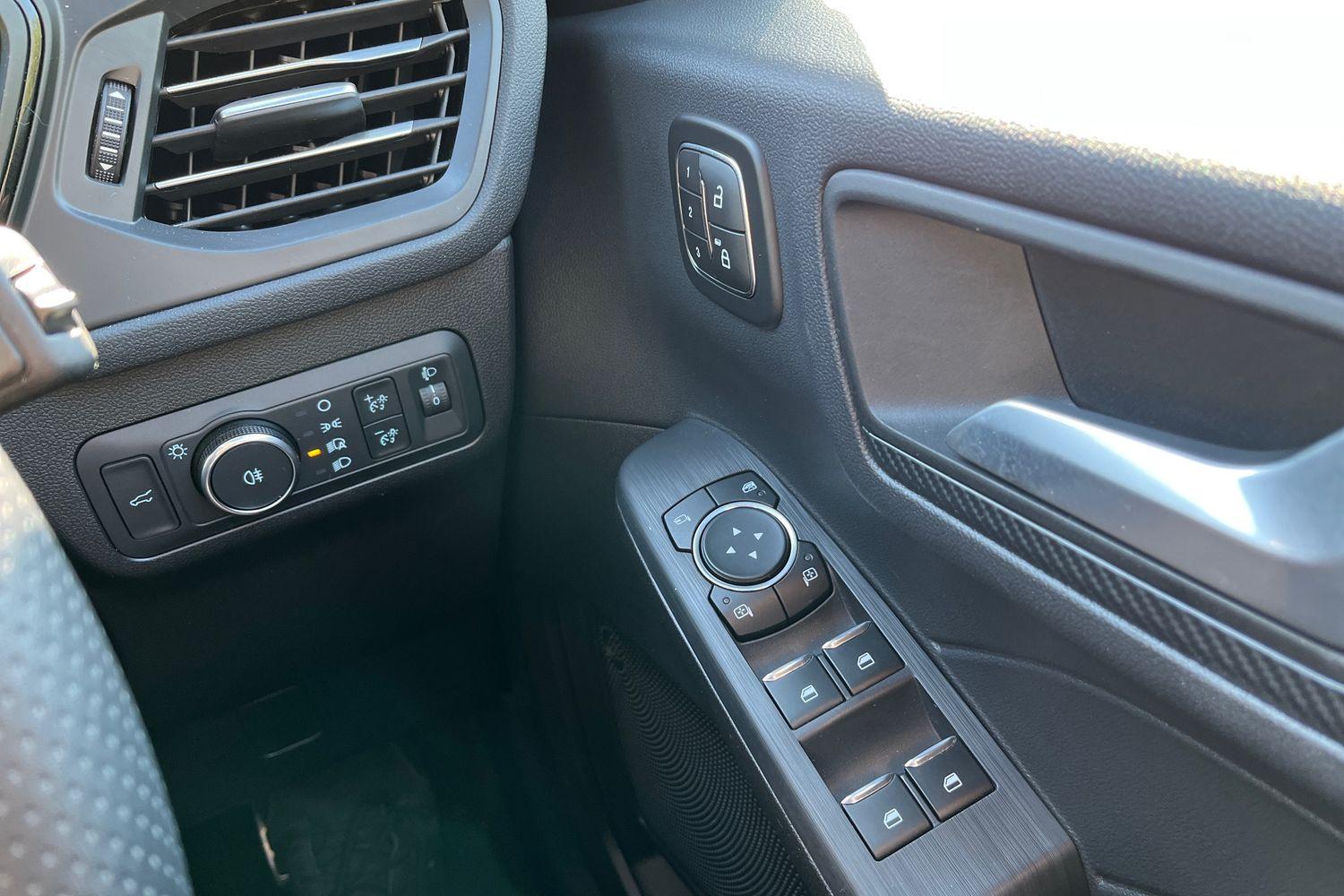 Ford KUGA Photo 15