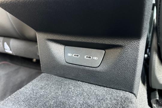 Volkswagen Golf Photo autoimg-b2de1af07fd090cea393d812599c5e232a6031db.jpg
