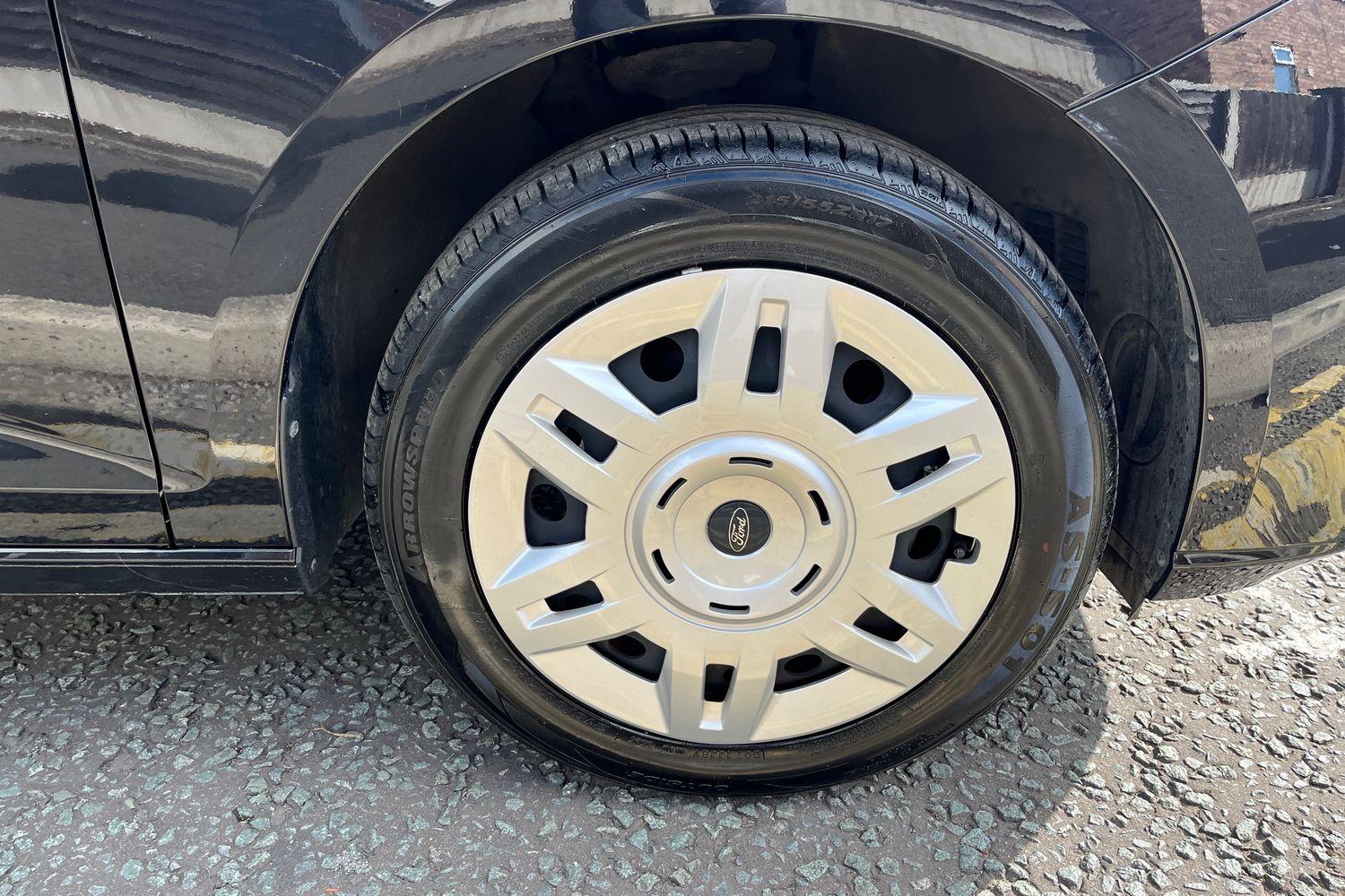 Ford TRANSIT CONNECT Photo 28