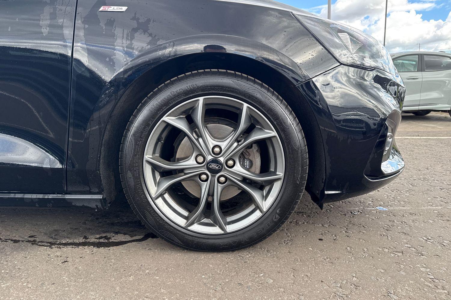 Ford Focus Photo 7