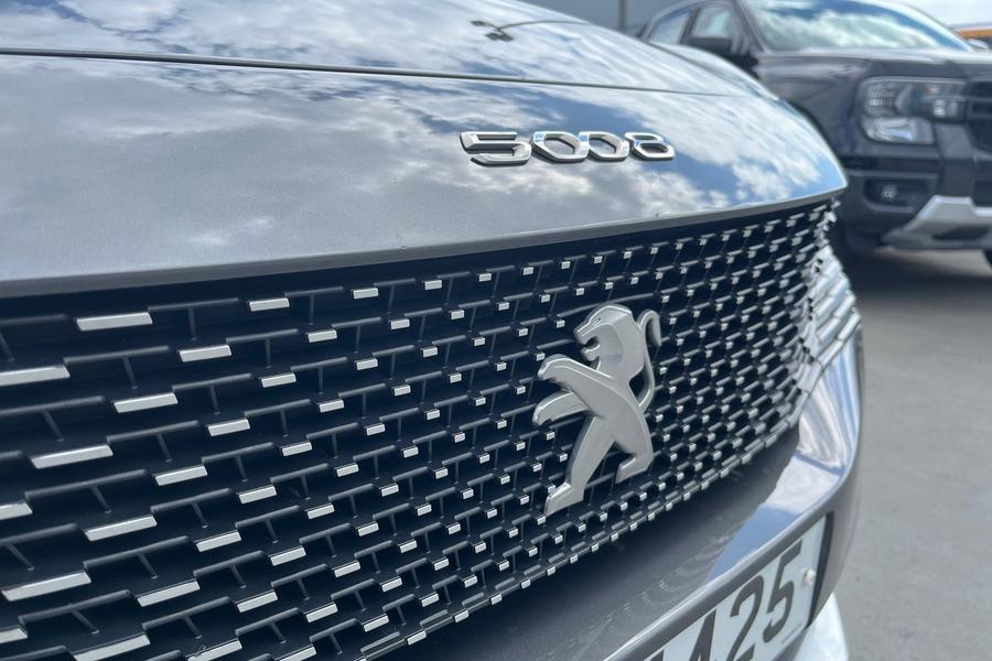 Peugeot 5008 Photo autoimg-b2dff262740e89945e00cbfc57b5e180740ea354.jpg