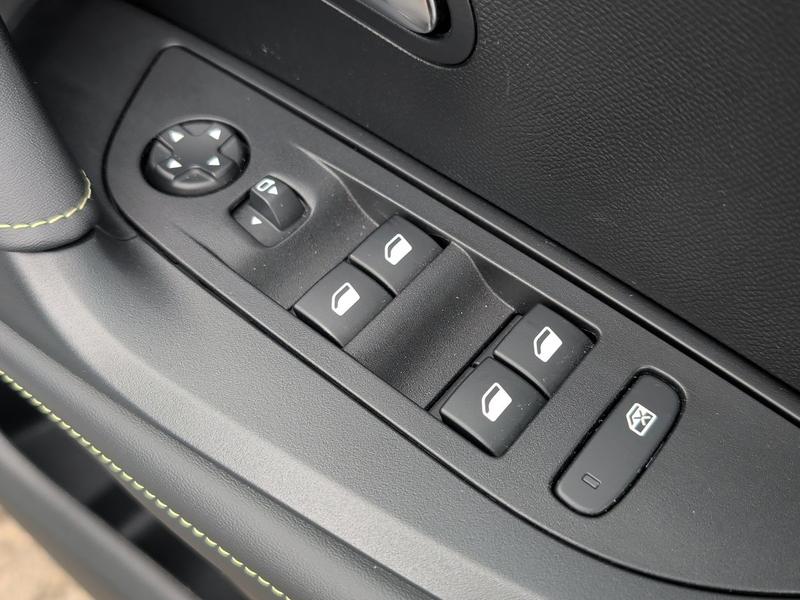 Used Peugeot 2008 NG22ZNW 25