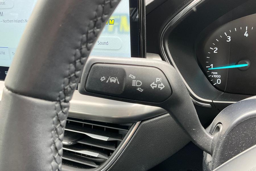 Ford Focus Photo autoimg-b2e61a5e4df4f77a8adb70fc0476e85e71db4302.jpg