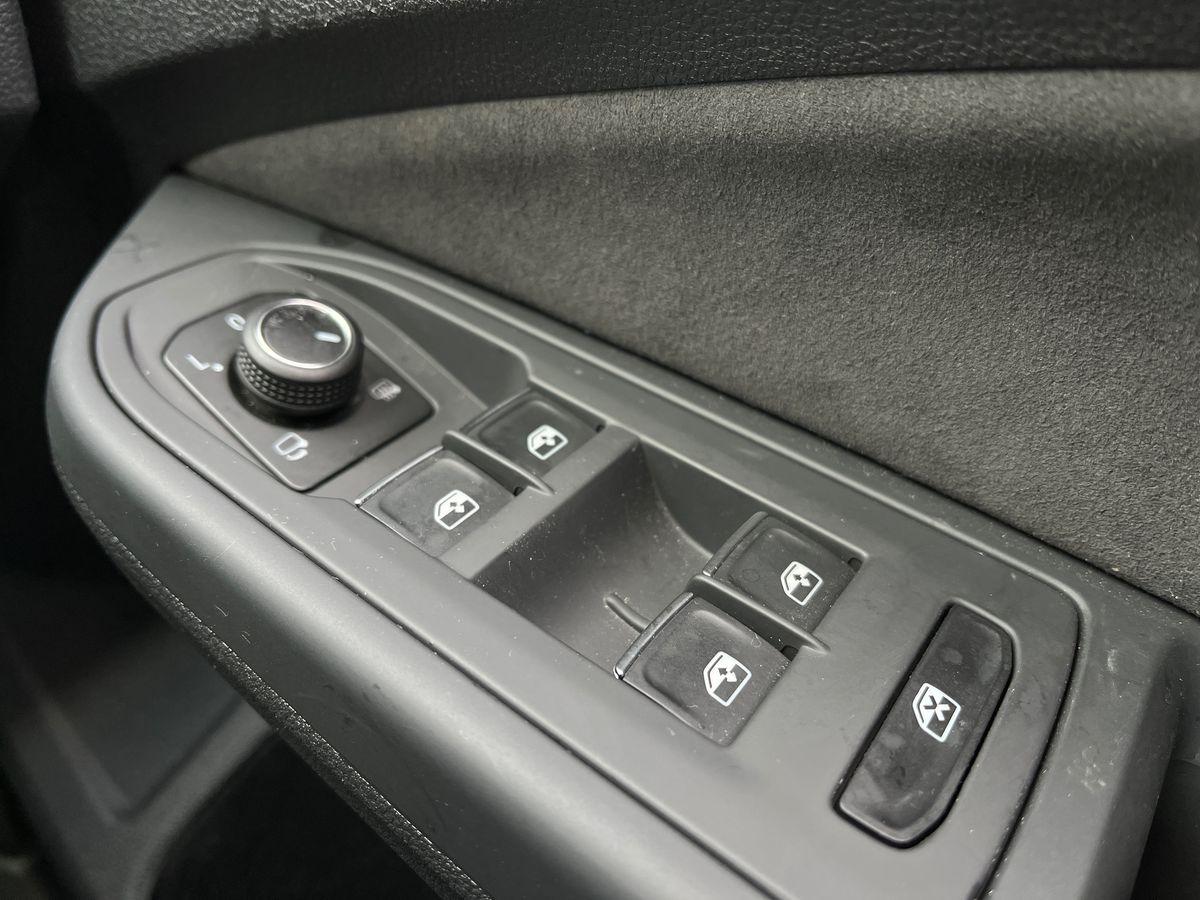 Volkswagen Golf Photo autoimg-b2e727cc89d7b1c5c204c498940590980b221cae.jpg