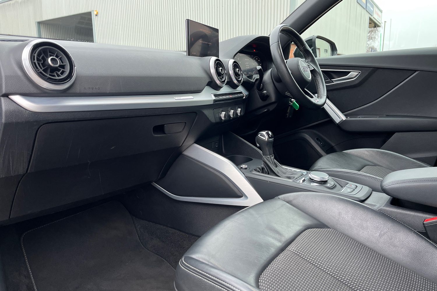 Audi Q2 Photo 17