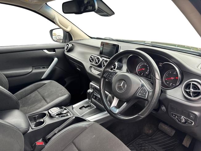 MERCEDES-BENZ X Class Photo 6