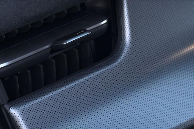 AUDI Q3 Photo 48