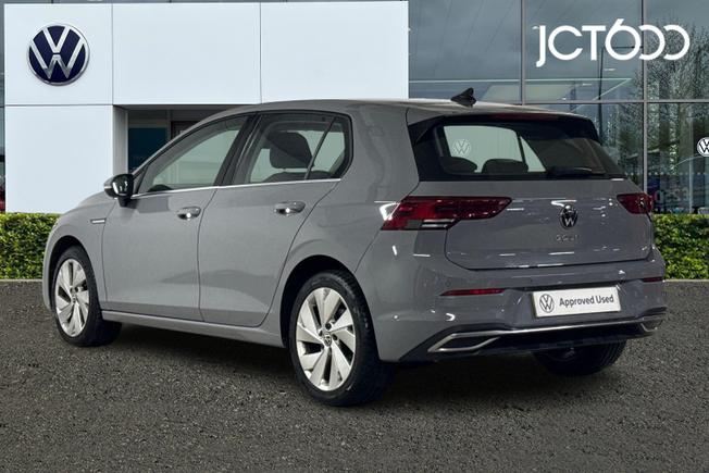VOLKSWAGEN Golf Photo 3