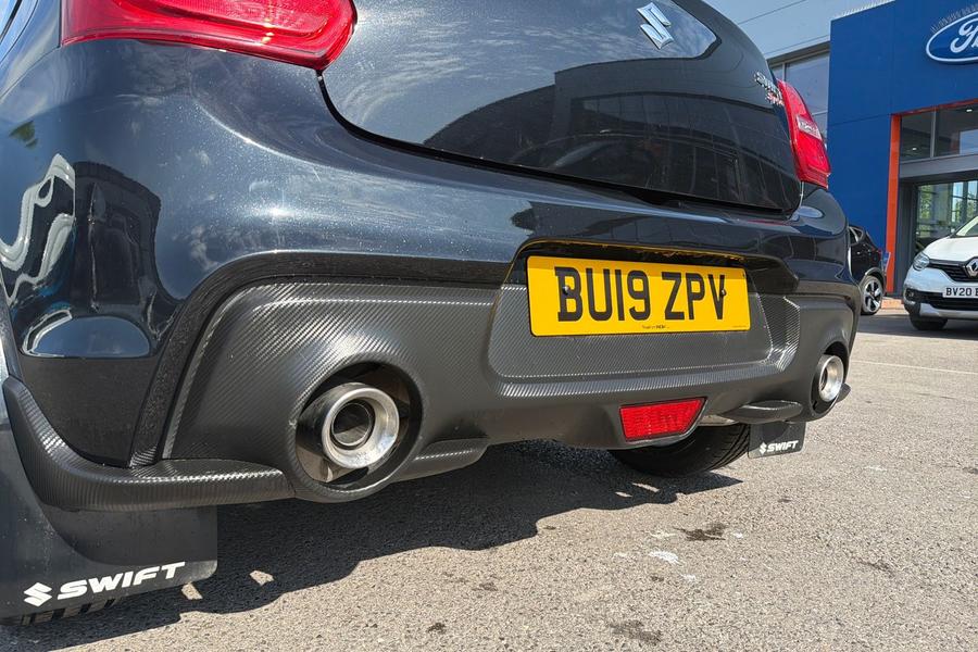 Suzuki SWIFT Photo autoimg-b2f50f0e8df557e44d779040981f0d171457b436.jpg