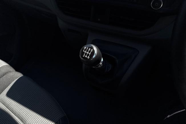 VOLKSWAGEN Transporter Photo 40