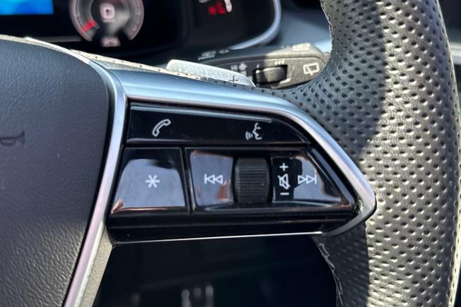 AUDI A6 Avant Photo 17