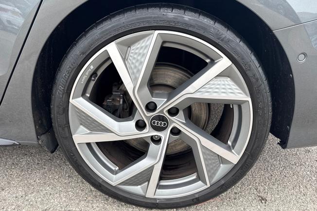 Audi S3 Photo 34