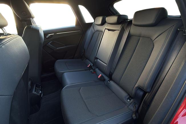 AUDI Q3 Photo 9
