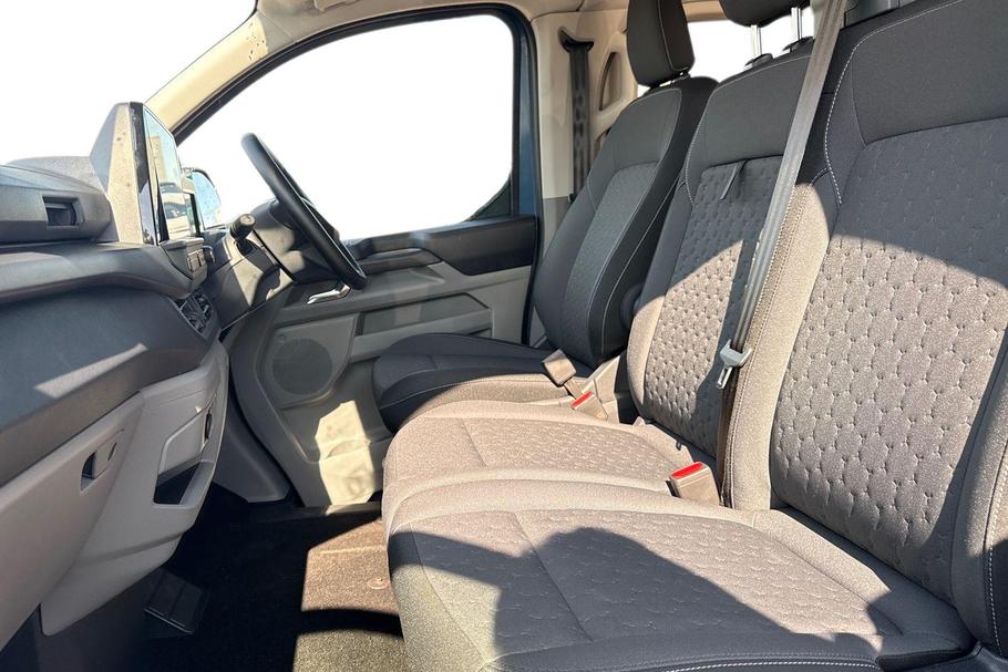 Used Ford TRANSIT CUSTOM WO25UOJ 10