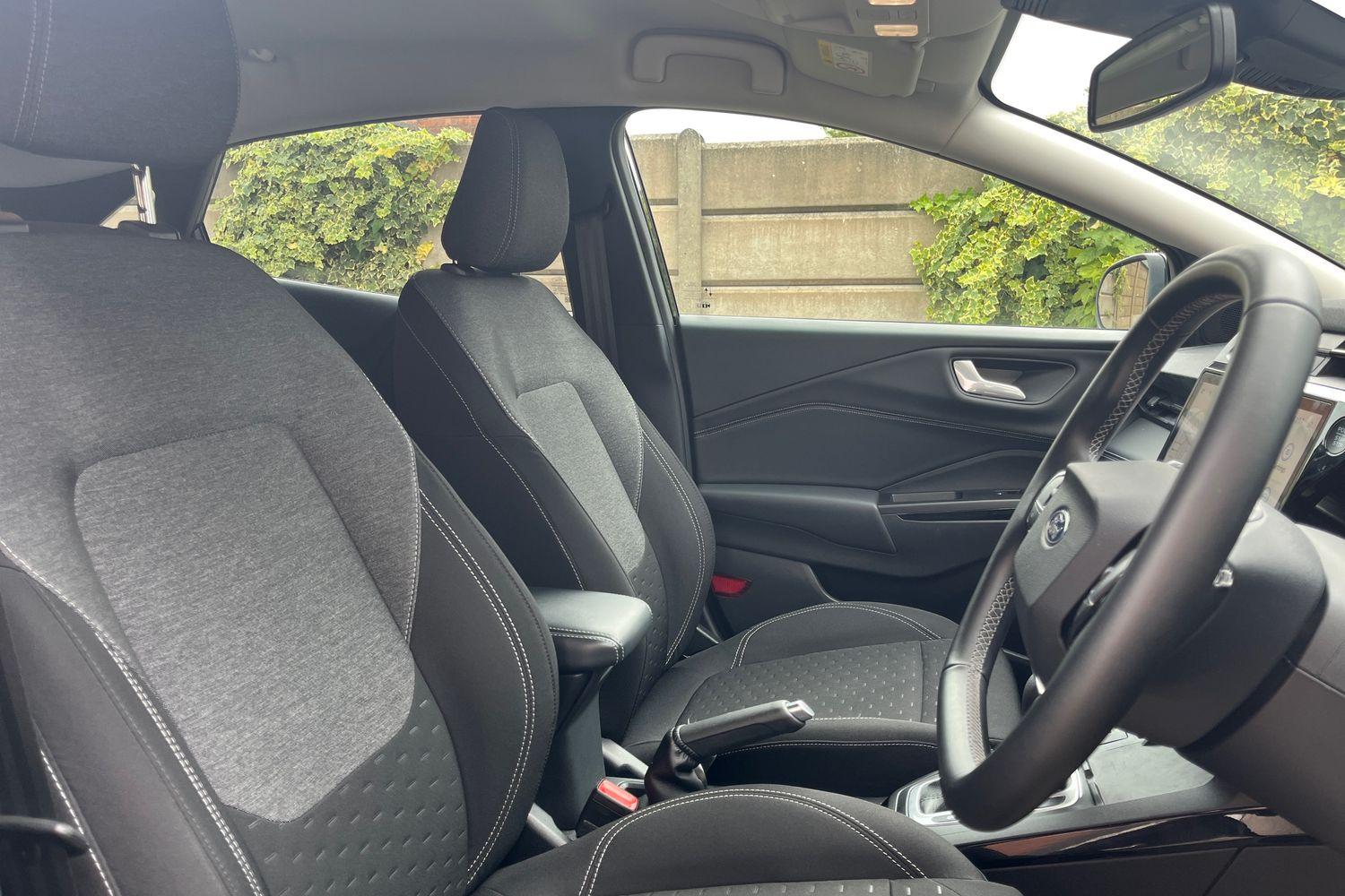 Ford PUMA Photo 16