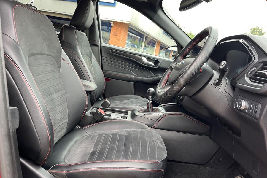 Ford Kuga Photo autoimg-b30856bb69fdf763e7eec8ce0970bf67ed70c76a.jpg
