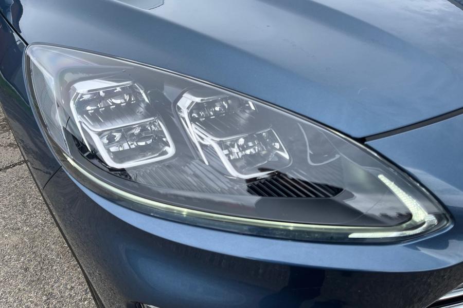 Ford KUGA Photo autoimg-b30884d4c22e6e814b2a8742eae6e13bb5b9f9d4.jpg