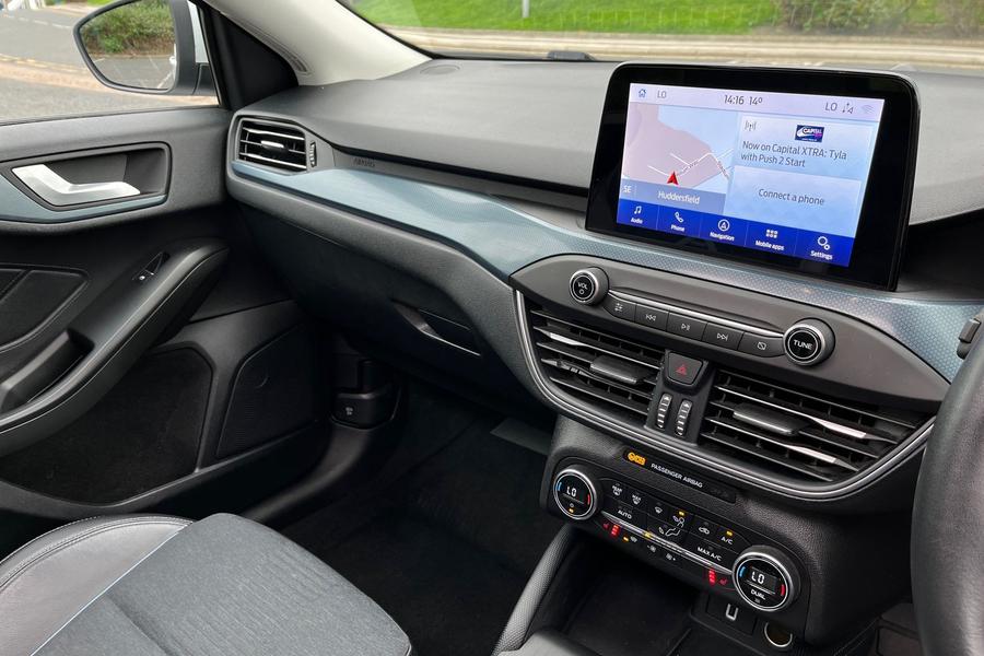 Ford Focus Photo autoimg-b30ba64774179fe0fbfc0dffea58f80b256dd2e2.jpg