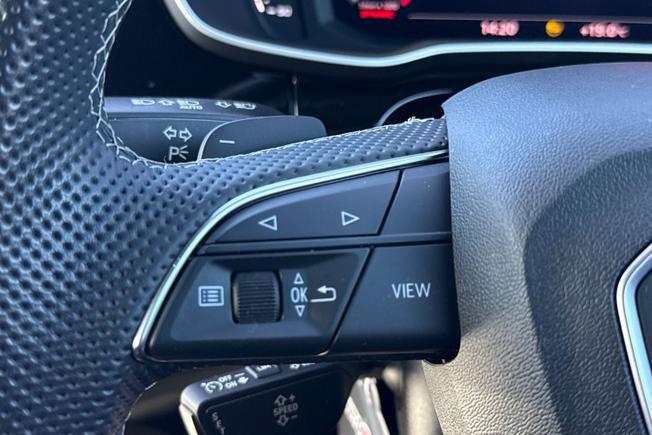 AUDI Q3 Photo 16