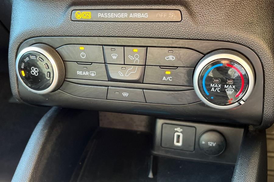 Ford Focus Photo autoimg-b310142999196dcd9485dd3464a5418da3e71493.jpg