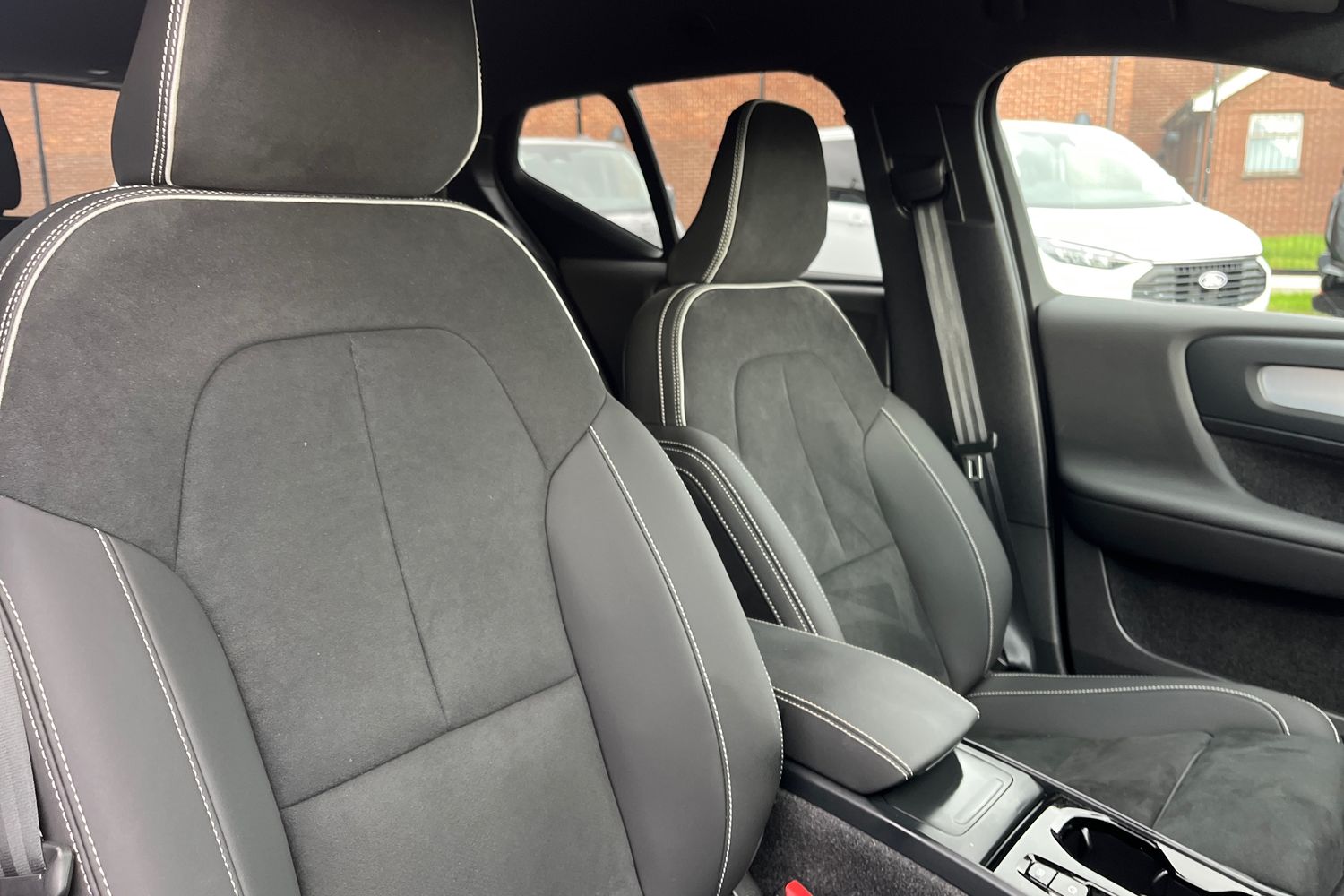 Volvo XC40 Photo 16