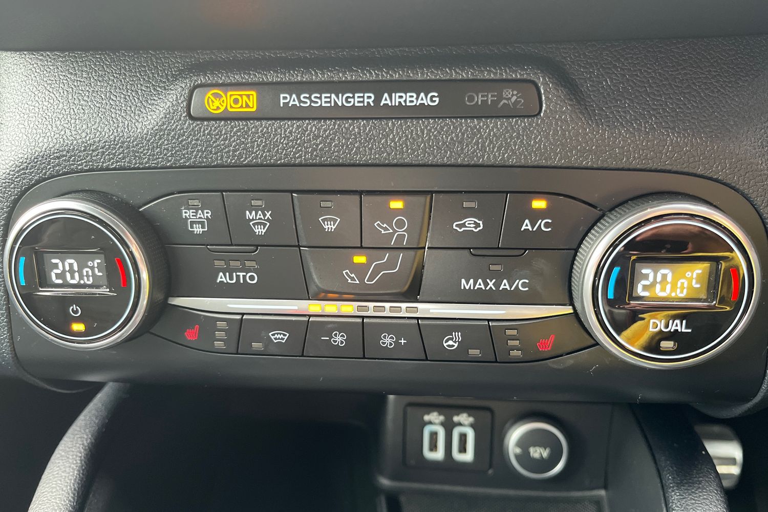 Ford KUGA Photo 31