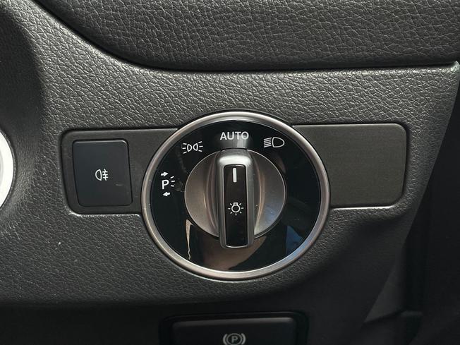 MERCEDES-BENZ GLA Photo 38