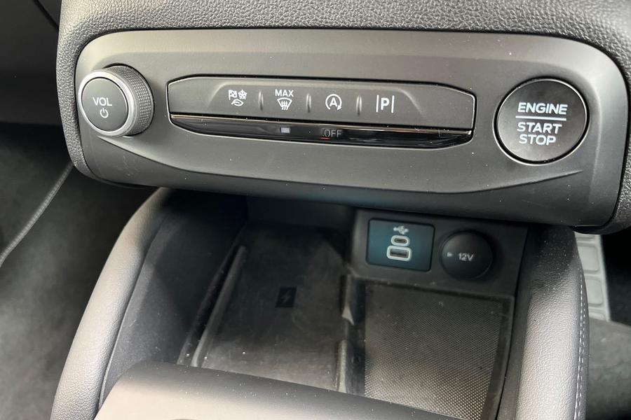 Ford FOCUS Photo autoimg-b316d463f0ba45c6d3f5137e07490d05ca3102da.jpg