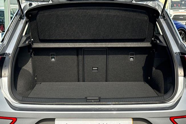 VOLKSWAGEN T-Roc Photo 12