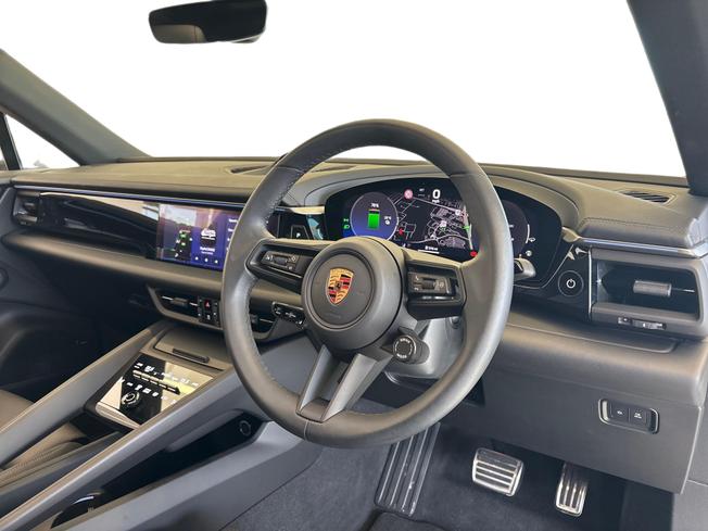 PORSCHE Macan Photo 10