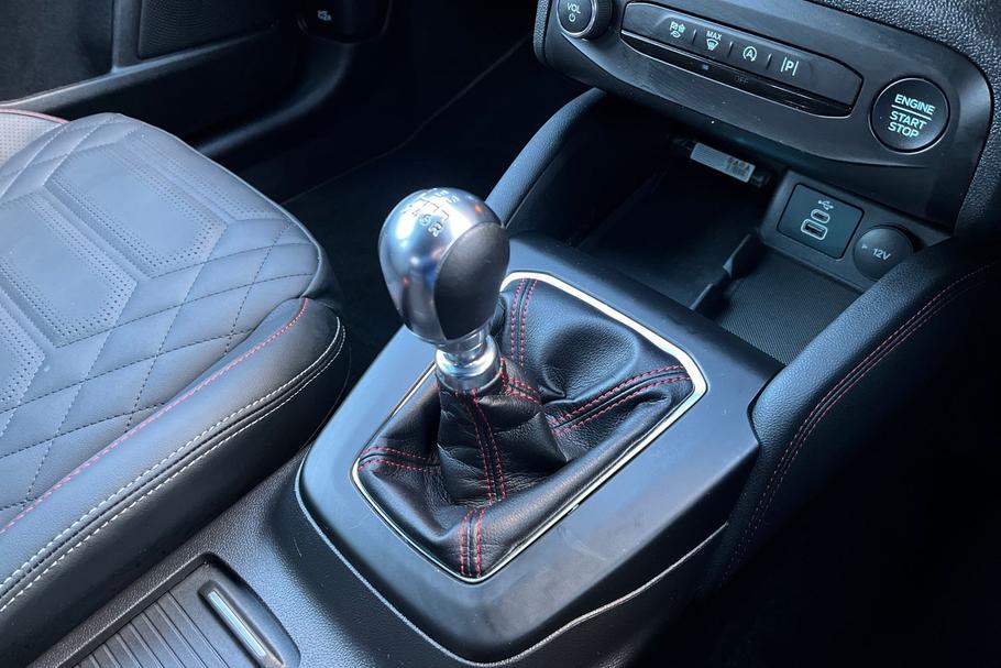 Used Ford FOCUS YH25XHR 30