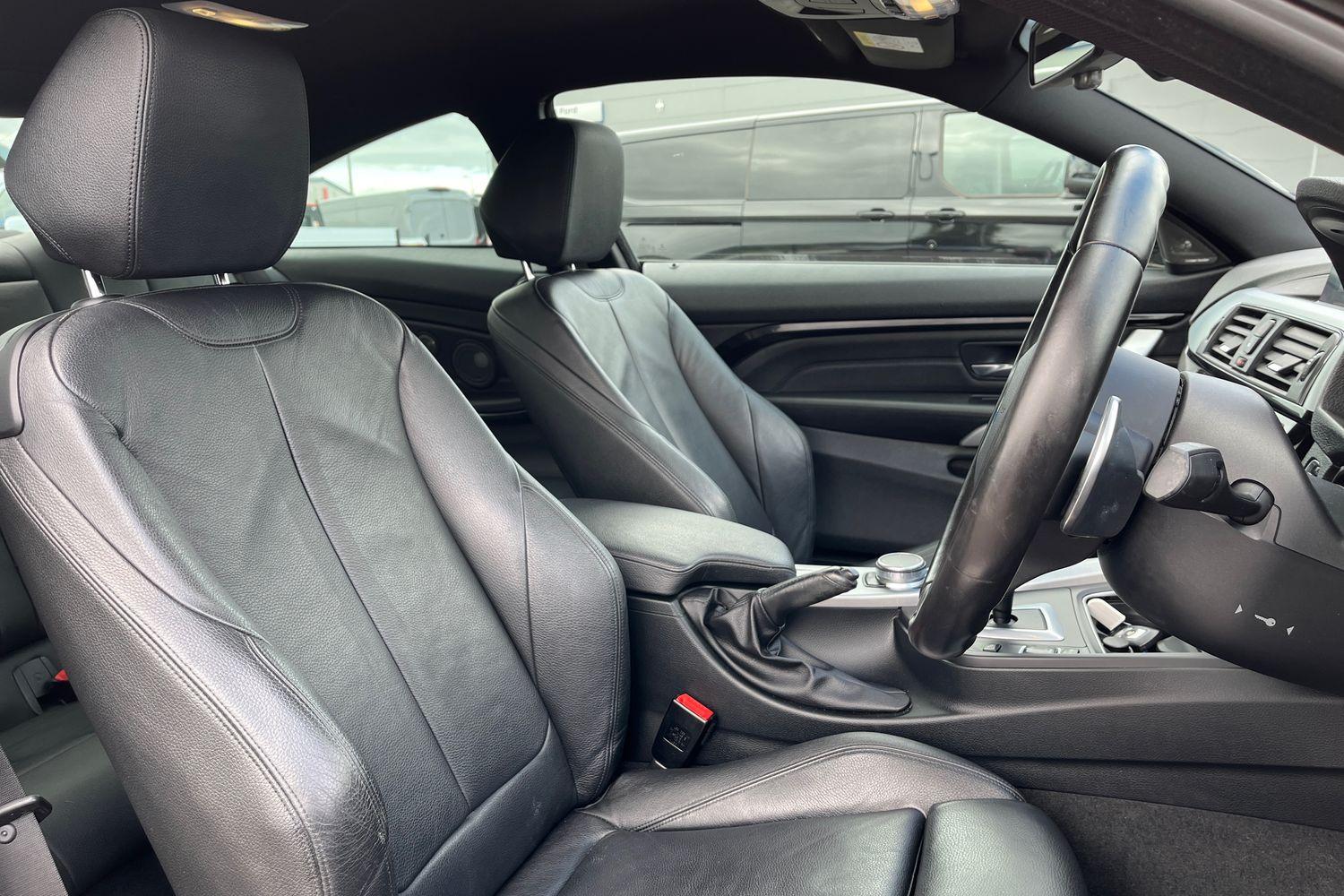 BMW 4 Series Photo 16