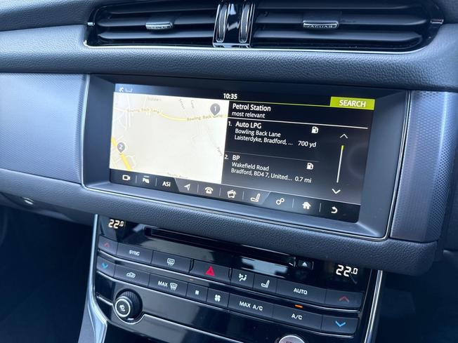 JAGUAR XF Photo 13