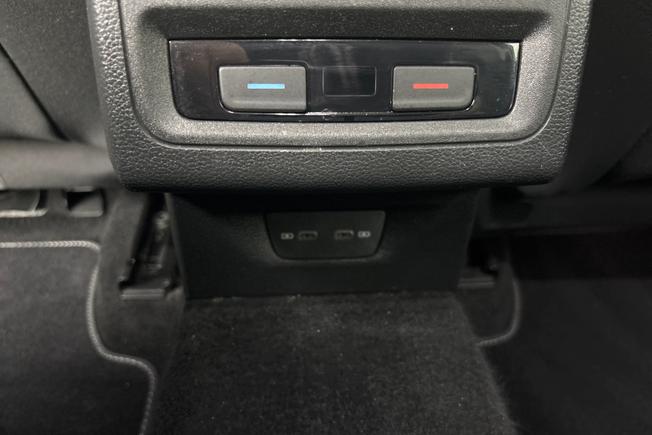 VOLKSWAGEN Golf Photo 31
