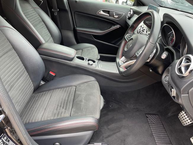 MERCEDES-BENZ GLA Photo 29