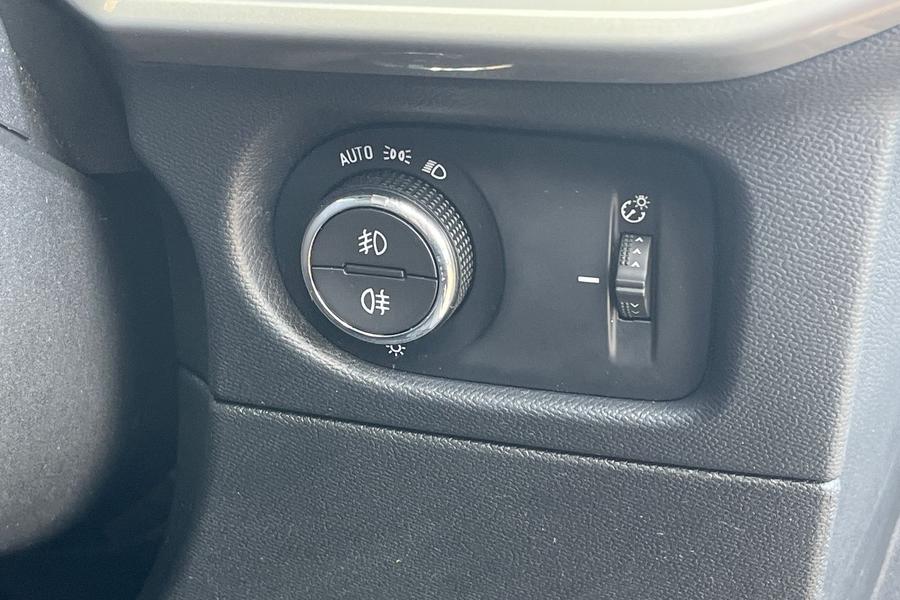 Vauxhall Mokka Electric Photo autoimg-b323e6f51c7b1b1000d4406f08425dc6f0b8da59.jpg