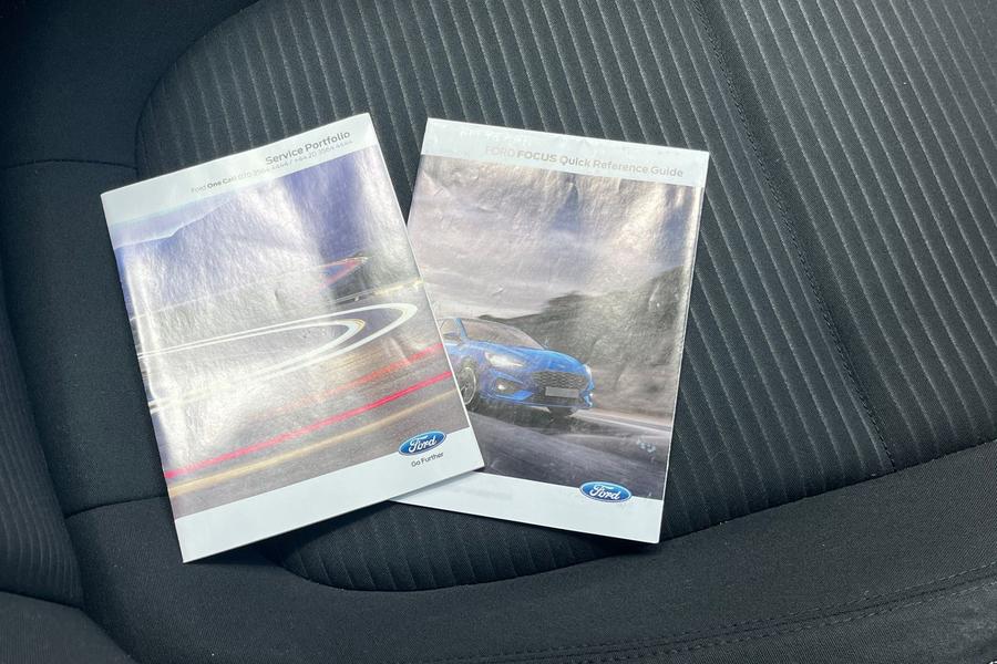 Ford Focus Photo autoimg-b324c1411fdcccd960845fe234e883b1dd8ee600.jpg