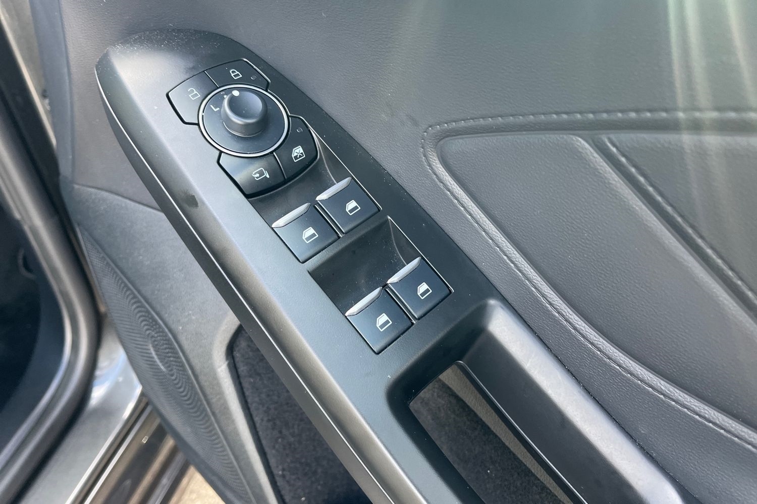 Ford Focus Photo 15