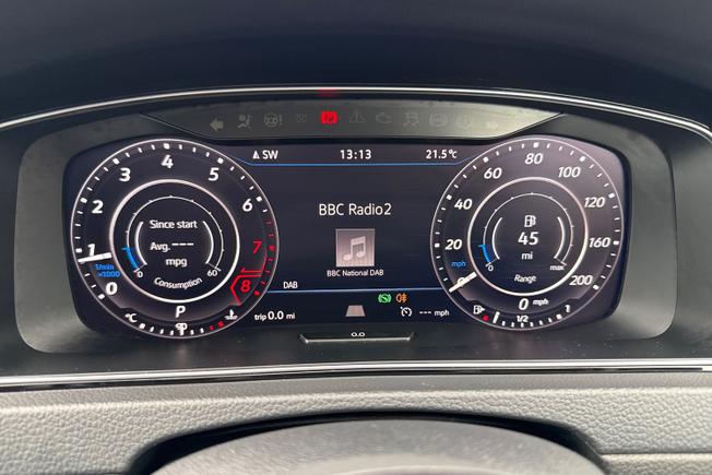 VOLKSWAGEN Golf Photo 15