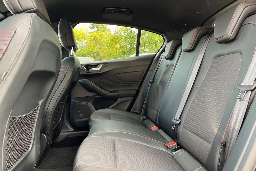 Ford Focus Photo autoimg-b32e64d24c1b0f91299e3ec81bbda7413feebd29.jpg