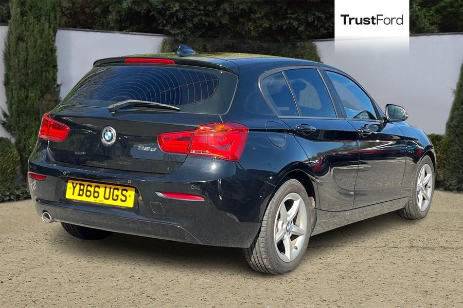 BMW 1 Series Photo autoimg-b32e93887416fe0d03adeba01b14618414399a18.jpg