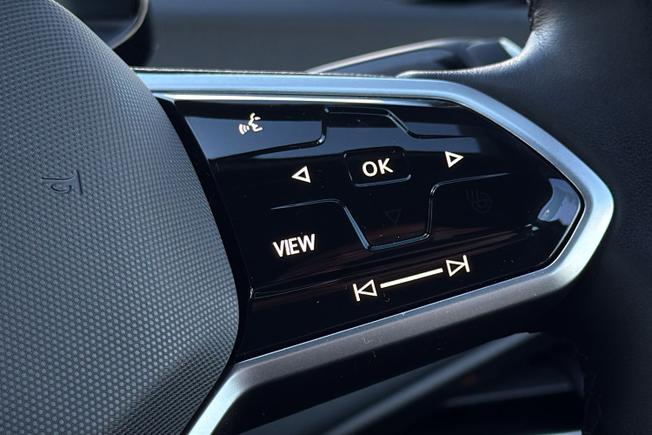VOLKSWAGEN ID.3 Photo 17