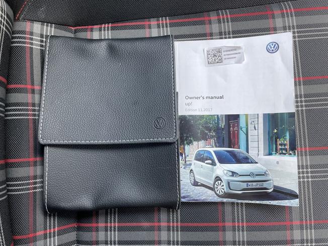 VOLKSWAGEN UP Photo 49