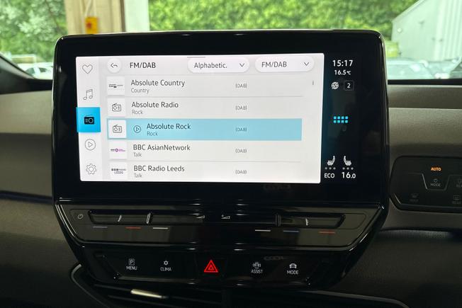 VOLKSWAGEN ID.3 Photo 13