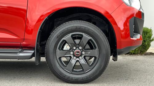 Isuzu D-MAX Photo autoimg-b3347fb5f91a80933e75b9ae25e48bb92d0e16d0.jpg