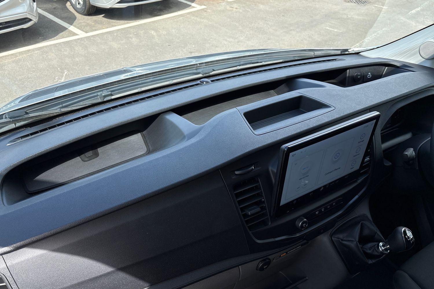 Ford Transit Photo 16