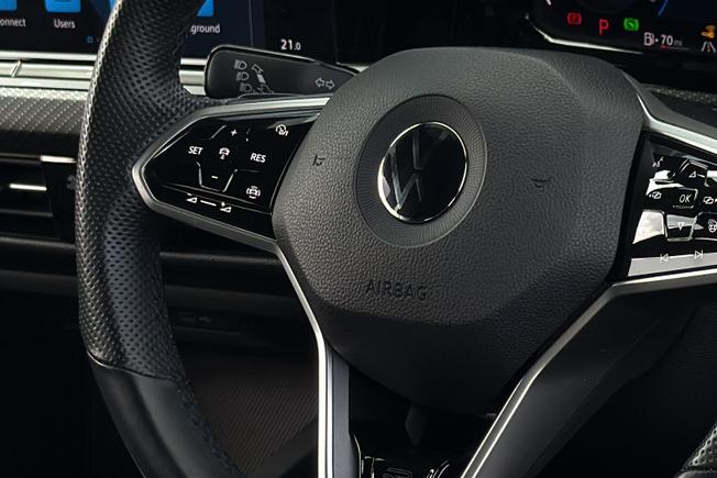 VOLKSWAGEN Golf Photo 38